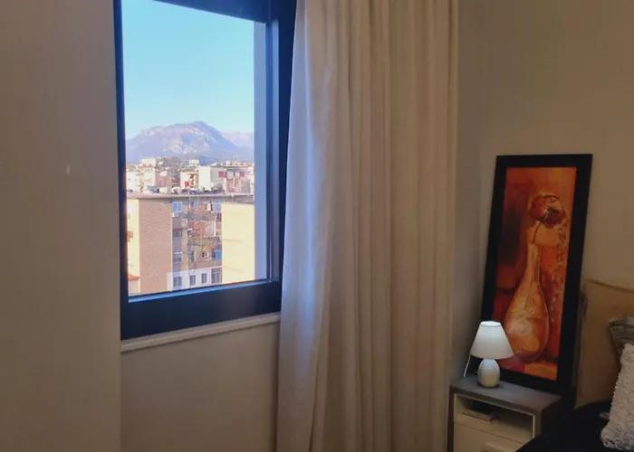 Apartment Allure Violin